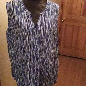 2x blue and white sleevless rayon top